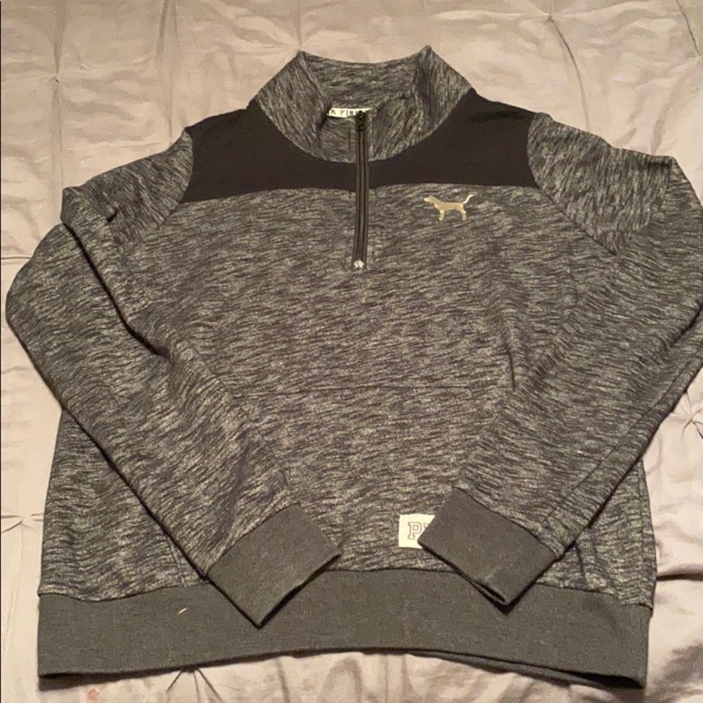 VS Crewneck size Large